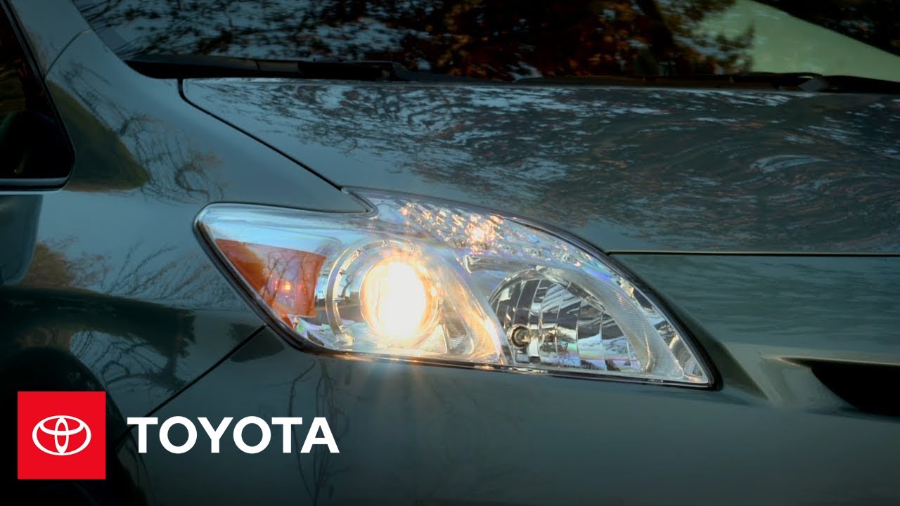 2012 Prius How-To: Headlamp Auto On/Off | Toyota