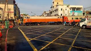 20180223 144008 522次莒光號鳳山南平交道通過