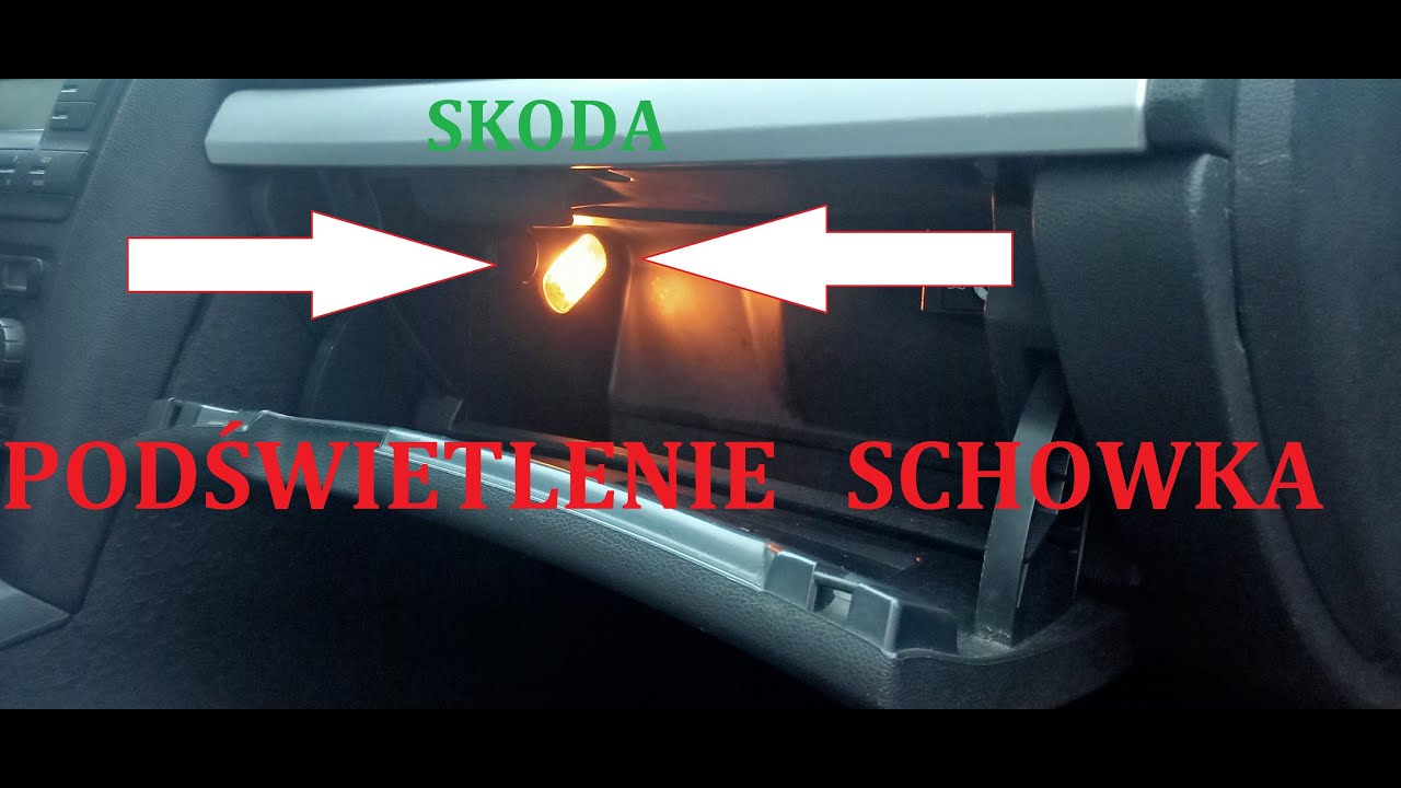 Demontaż podświetlenia schowka w Skoda Octavia II,Skoda Octavia 2 glove