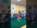 🦋 Schmetterlingskinder fliegen im Kreis #shorts #simonesommerland #kinderlieder