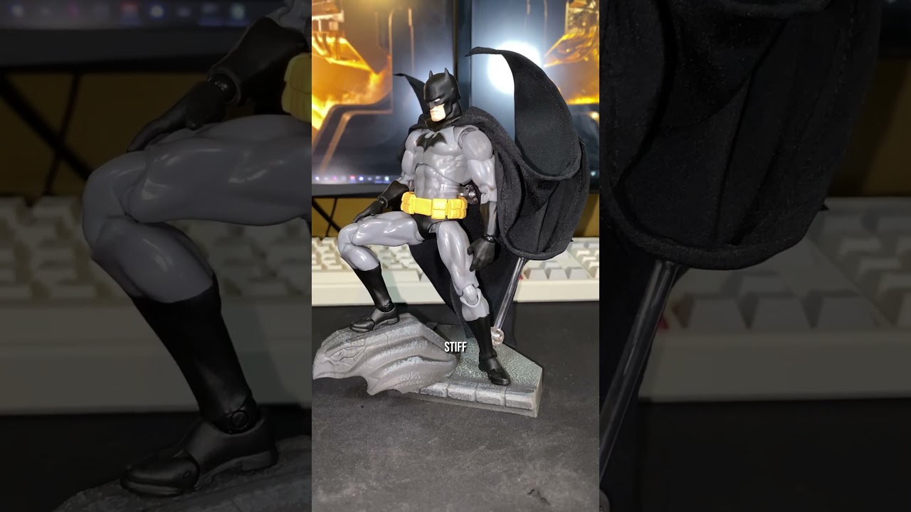 $30 Fake Batman Hush Figure Review, Is the Bootleg Better?