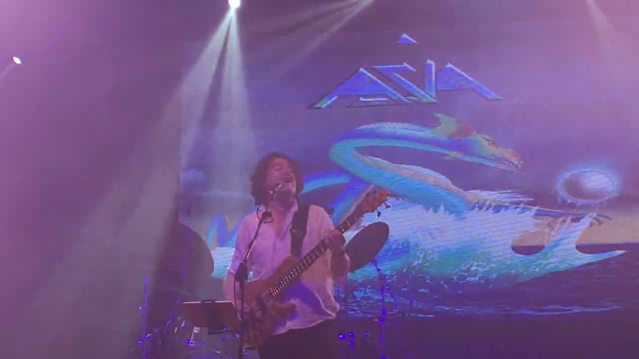 Asia - Heat of the Moment (live at Frontiers Rock Festival 2025, full song)