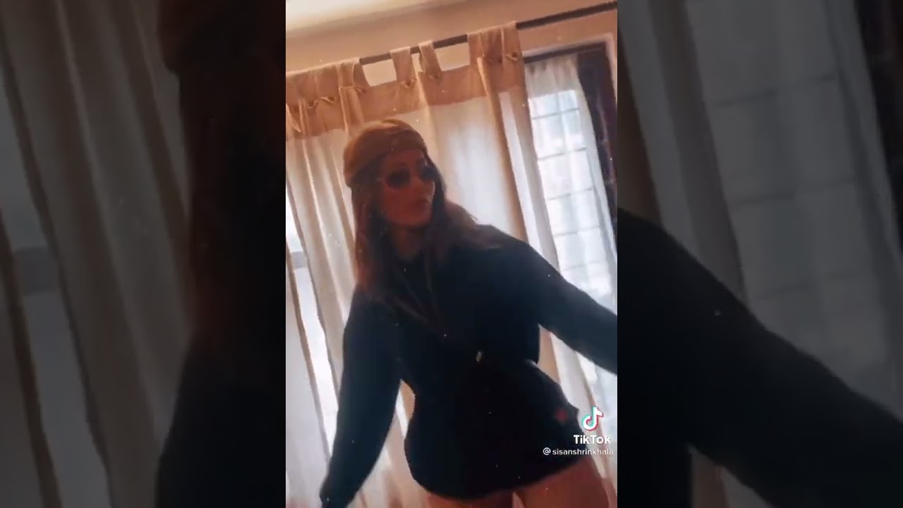 Shrinkhala Khatiwada and Sisan baniya love|| माया 😂 