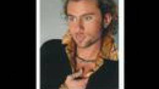 Dünya Güzelleri̇ Kivanç Tatlituğ Azra Akinonur Akay Söylüyor