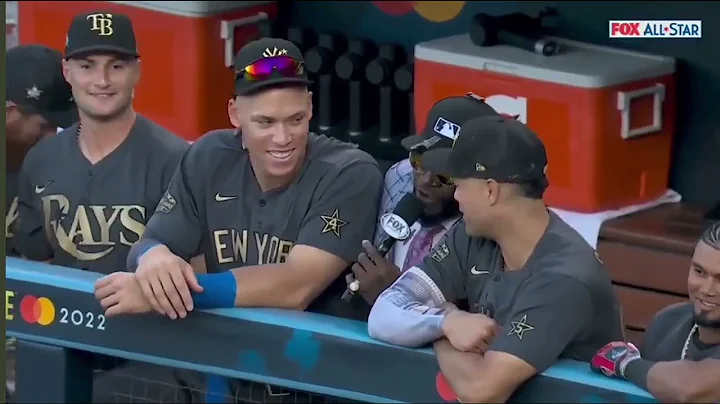 Big Papi standing next to Aaron Judge and Giancarlo Stanton is too funny