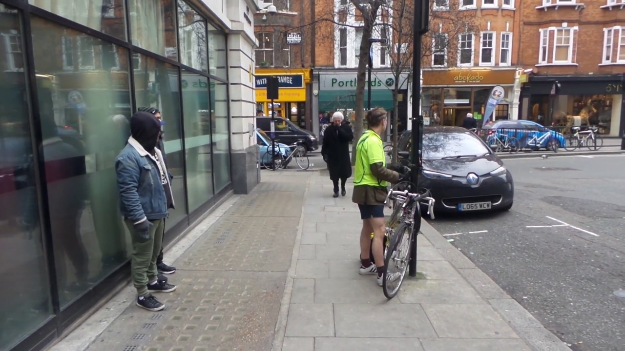 Bruce Welch from The Shadows in London 09 02 2017