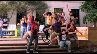 Pitch Perfect "Behind The Scenes" Featurette (HD)