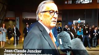 I'M SPEAKING! Jean-Claude Junker interrupted by journalist