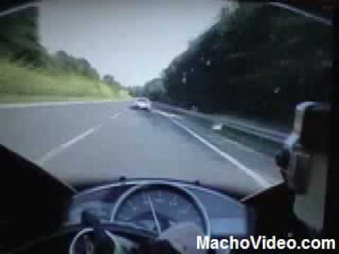 bugatti-veyron-vs-yamaha-r1