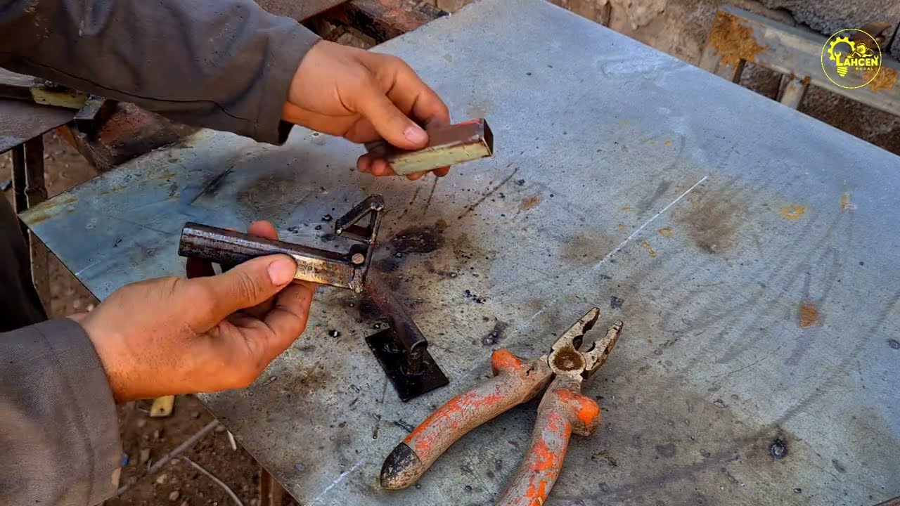 فكرة بسيطة مزلاج باب حديد 