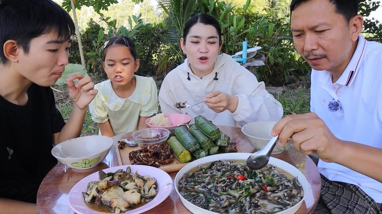 แกงเห็ดปลวก(เห็ดโคน) หมกกบ,แหนมหมูใบมะยม,ทอดเนื้อ เจริญอาหารอีกแล้วจ้ามีแต่แนวแซ่บๆ 31/10/2568