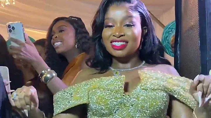 Energetic Bride dances to Segun Johnson’s performance of Sia Pawon