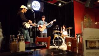 Download Lagu SULE \u0026 The Very Bad Men - Redemption Song (Bob Marley cover) MP3