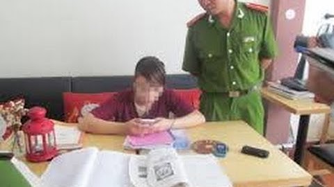 Lời khai của cặp đôi dùng iPhone 5 đọc bài thi Sử cho thí sinh