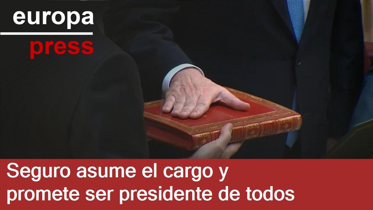 Seguro jura el cargo sobre la Constitución y promete ser el presidente de todos los portugueses