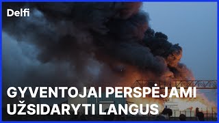 Didelis juodų dūmų stulpas Vilniuje: pranešama apie degantį automobilių sąvartyną