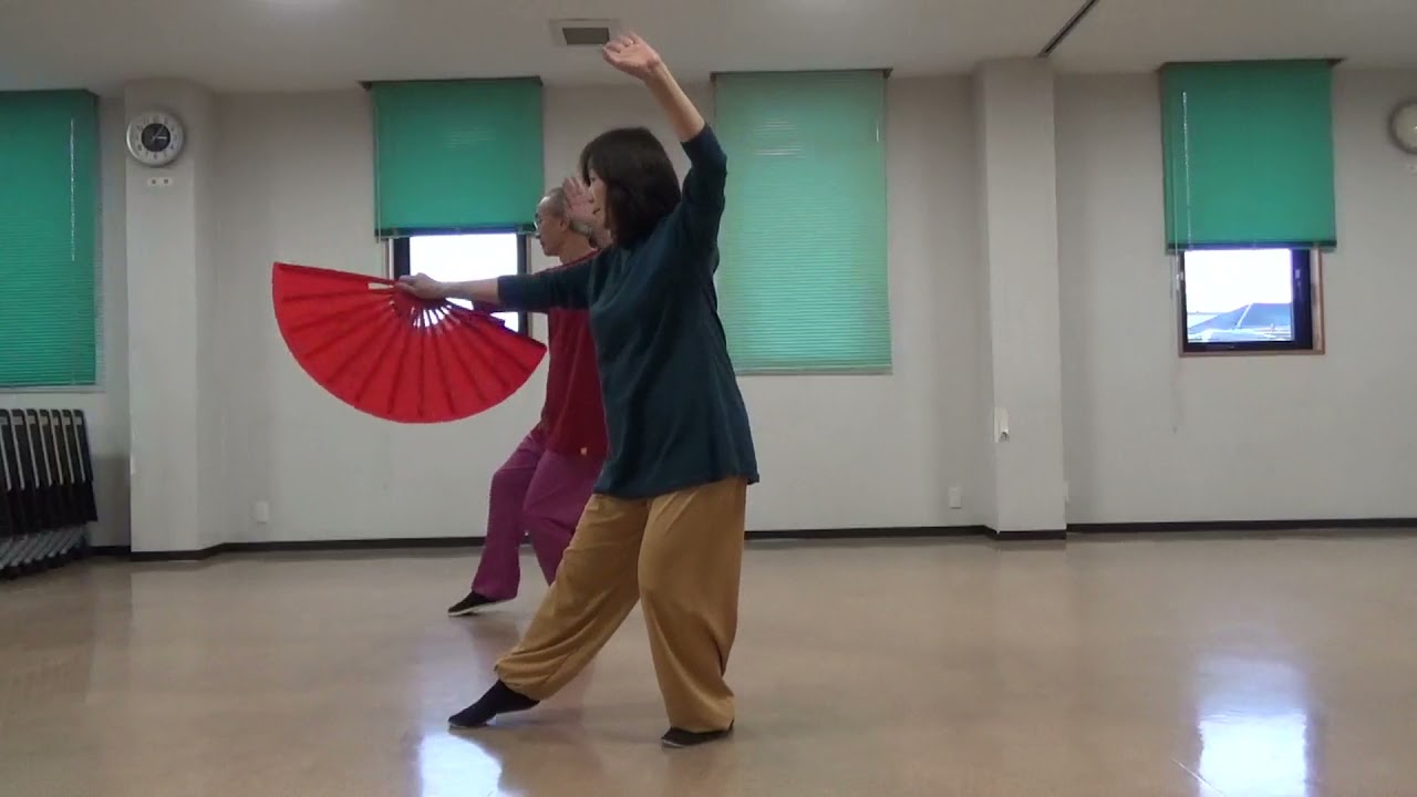 太極拳練習風景（42式太極扇・背面）2021 10 22 01