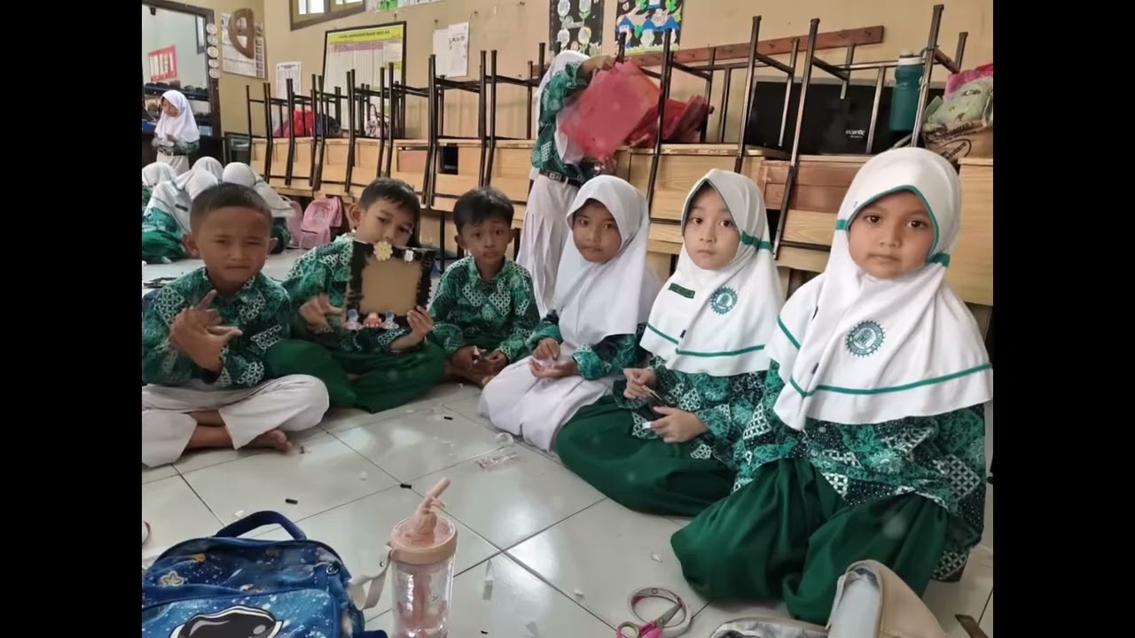 Moving class,, kelas 1. Ke SD muh ambokembang