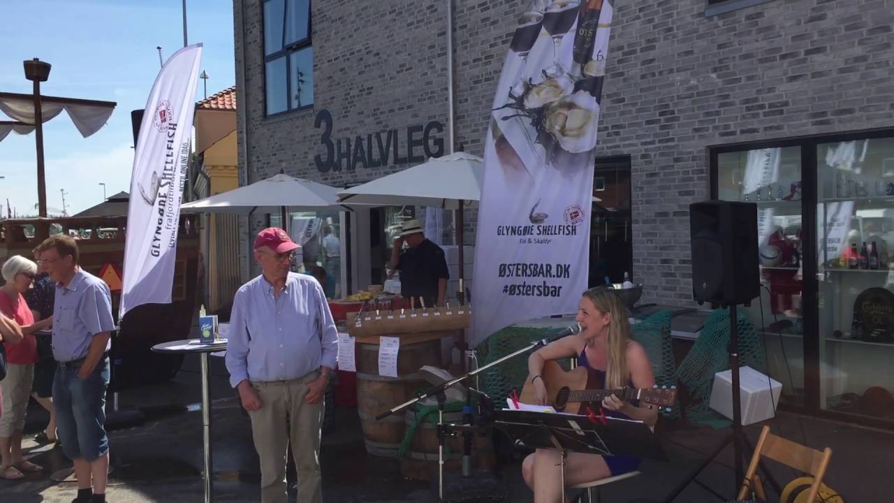 Molly Malone "Cockles and mussels" song YouTube