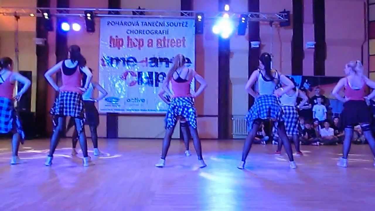 Feel The Bounce - Hardcore Girls