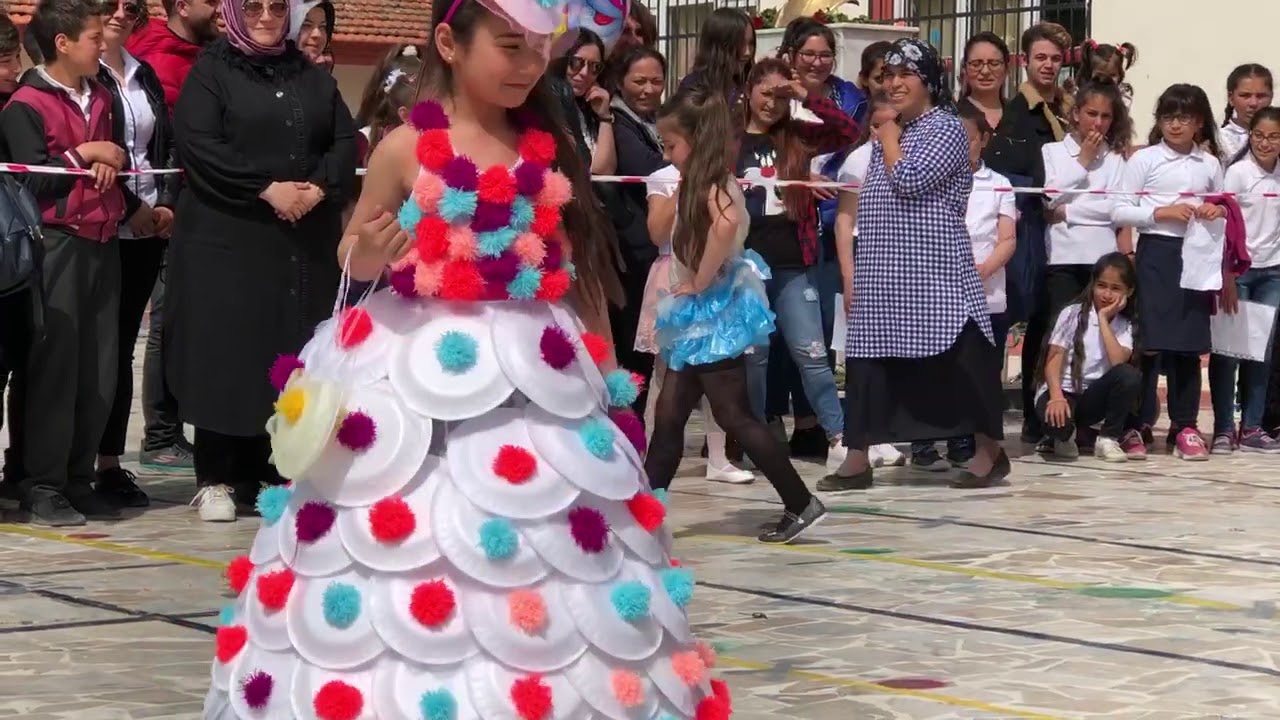 23 Nisan 2019 İYD Kuşçular ilkokulu Atık Malzemeler Defilesi