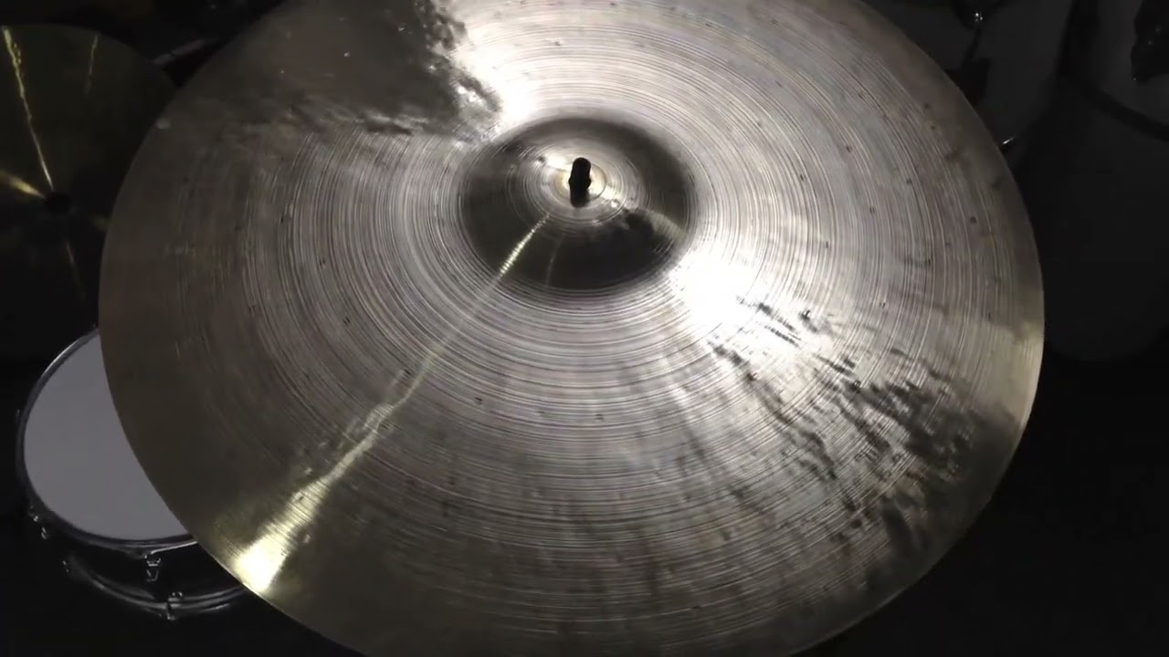 Dream Bliss 22“ relathed an rehammered, Thin Jazz Ride with a good wobble