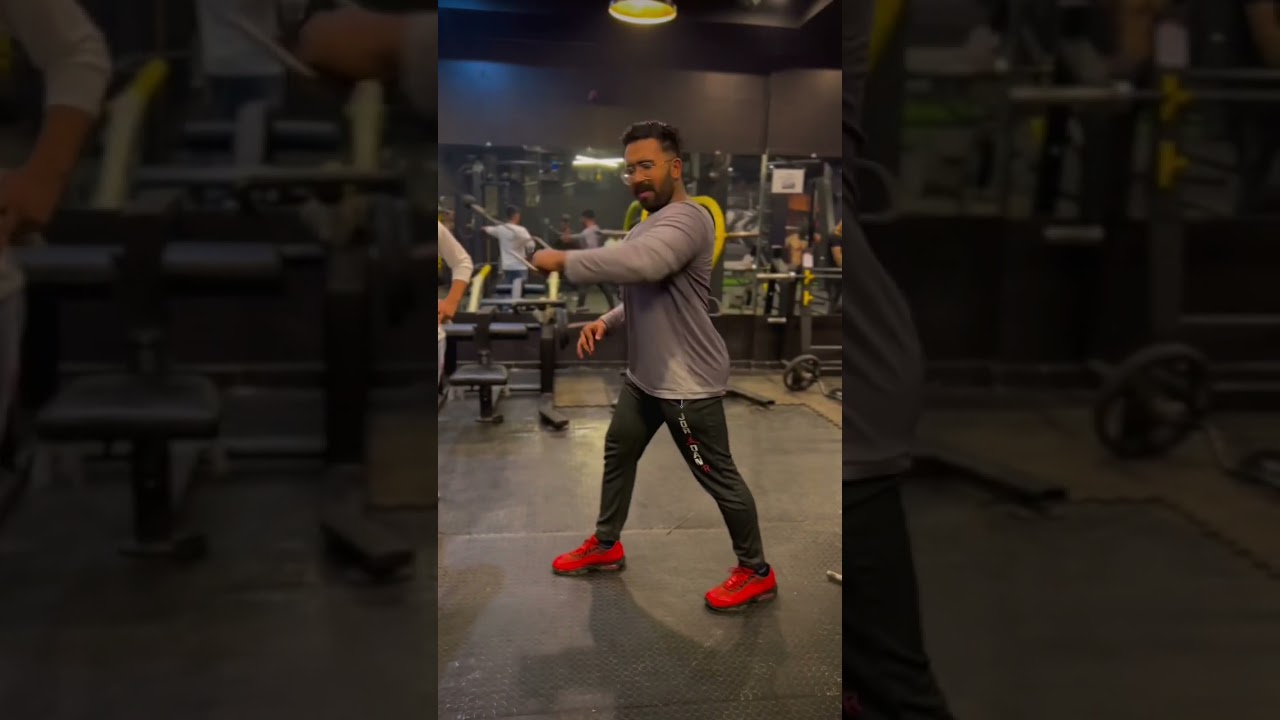 Avoid Mistake Standing twisting cable high row