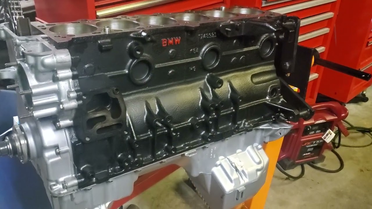 BMW s52 full engine rebuild shockingly cool progress !! oh yeah!!  Bmw e36 m3. I can't wait to drive