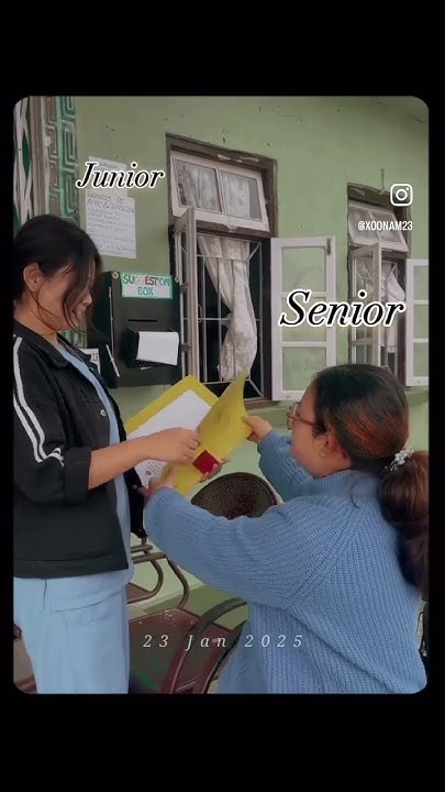SENIOR Vs JUNIOR - YouTube