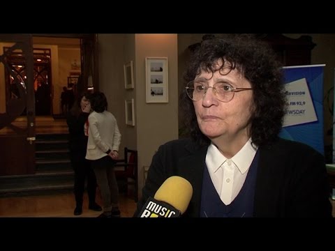 მანანა მენაბდის პერსონალური გამოფენა თუმანიშვილის თეატრში