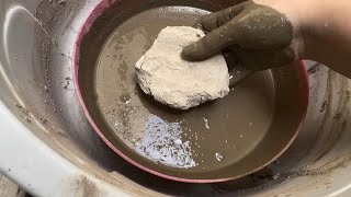 Soft Earthy Mud crumbling 🤎| Satisfyingly Soft😌| #asmr #satisfying #sleepaid #relaxingasmr #clay 