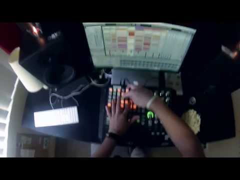 Dave Winnel - Winnimix (100 songs APC40 Live Mix)