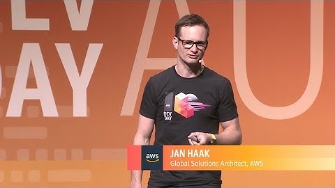 AWS Dev Day Australia 2018 - Intelligence of things: IoT, AWS DeepLens and Amazon SageMaker