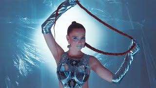 Chloe Jane - Keep Holdin On Set Me Free Official Visualizer