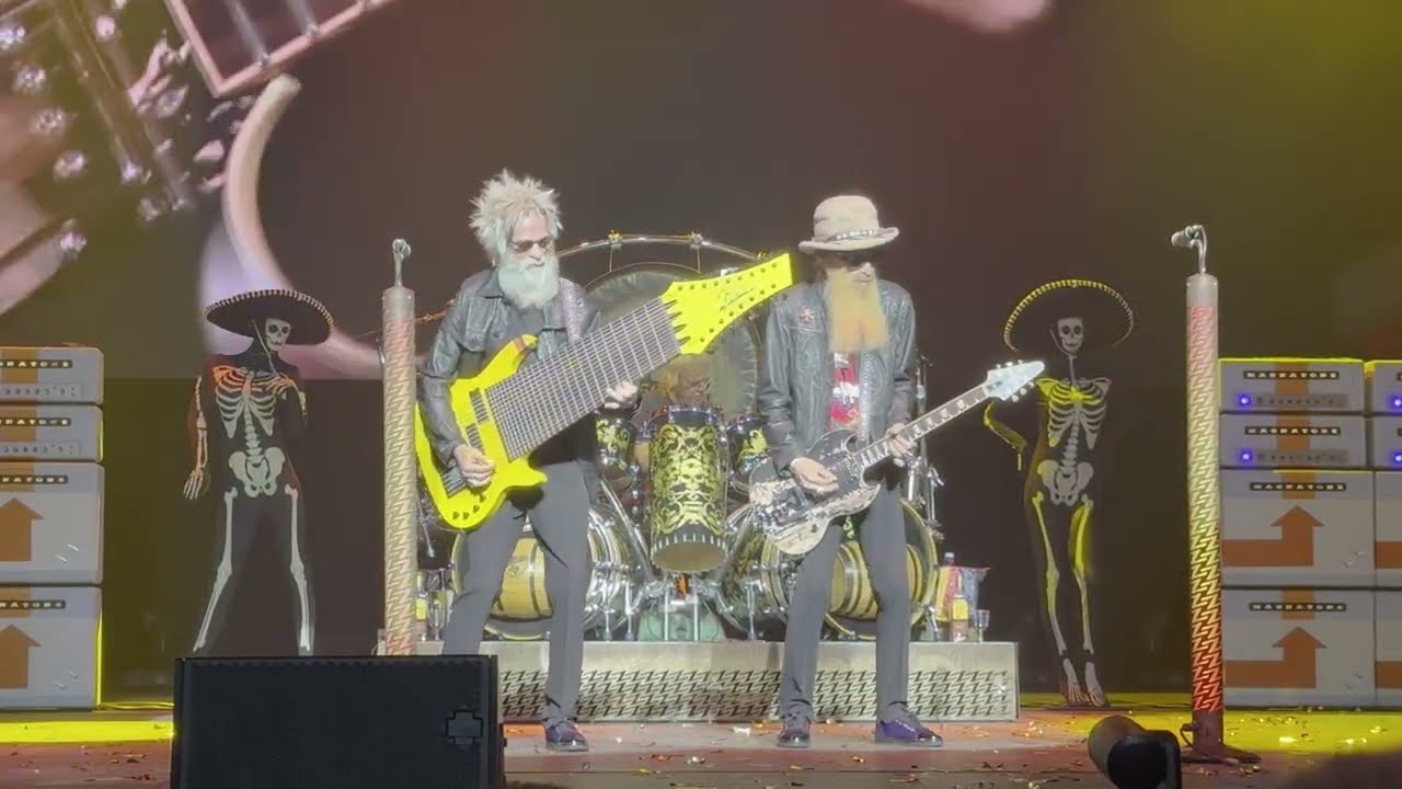 ZZ Top - "Got Me Under Pressure" - Venetian Theatre, Las Vegas, NV  2022-12-09 #RawWhiskyTour