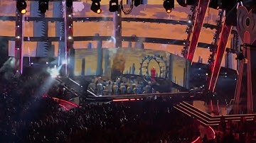Katy Perry - Chained to the Rhythm (live iHeartRadio Awards 3/5/2017) Audience View
