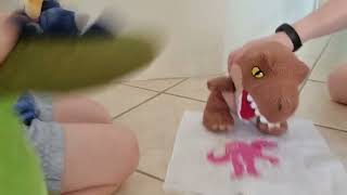 Dinosaur soft toy battle scene fight screenshot 4