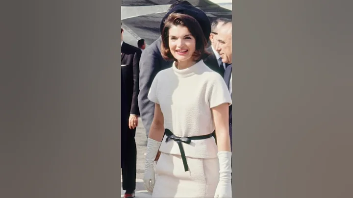 Jacqueline Kennedy Onassiss Fashion Style