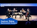 Miniature de la vidéo de la chanson Quartett Für Klarinette, Violine, Violoncello Und Klavier: Ii. Sehr Langsam