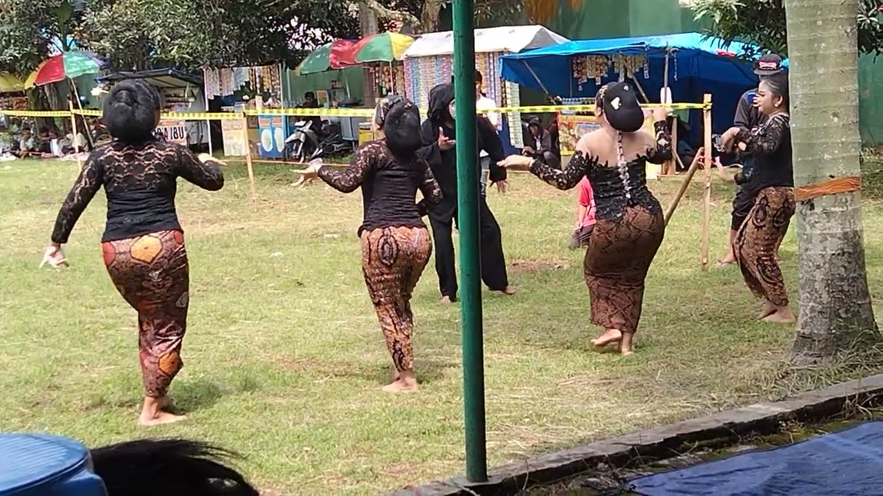 Pambuka ,,bersama Lengger ebeg Sekar budaya