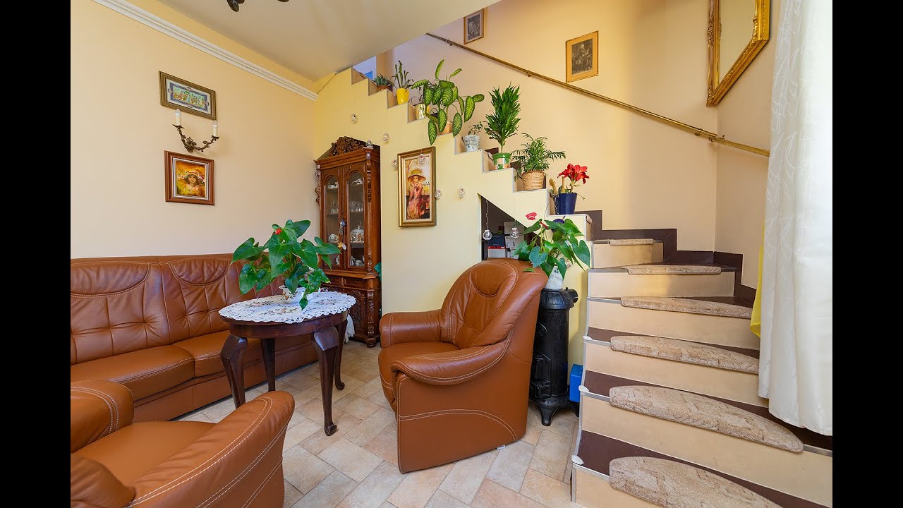 Két bejáratú családi ház Szemeretelepen – lakás + üzlet egyben.