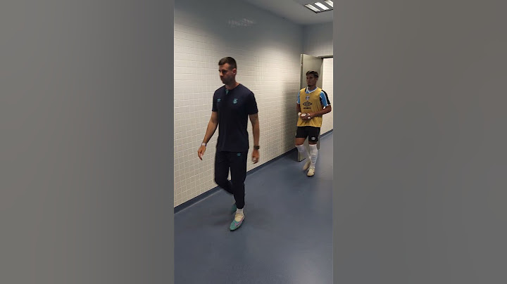 Francis Amuzu nos seus primeiros passos na Arena. #gremionaticos #gremio #gauchao