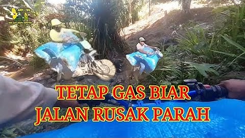 ojek jagung melewati jalan rusak parah @Hobi_ojekjagung_gorontalo  hobi ojek jagung gorontalo