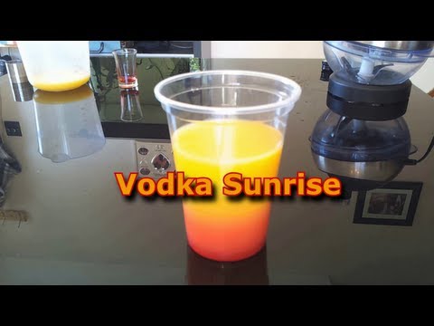 how-to-make-a-vodka-sunrise-cocktail---homecocktails101