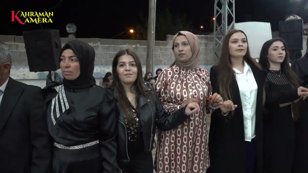 SANİYE BİLE DURMADAN OYNADILAR.KİLİS VİJLİ KÖYÜ BESTAMİ TİLKİ 'NİN DÜĞÜNÜ.ZAFER SAZ .KAHRAMAN KAMERA