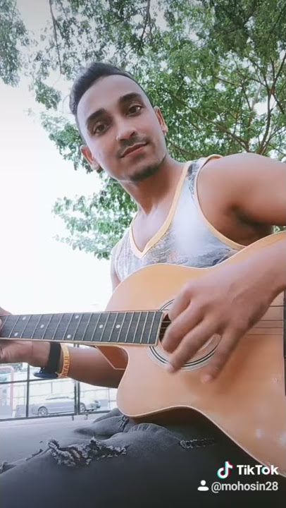 Jantungku berdebar saat kau menatapku  Indonesia :  Title song