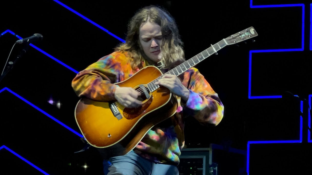 Billy Strings “Thunder” Cleveland 6/14/23 N2 YouTube