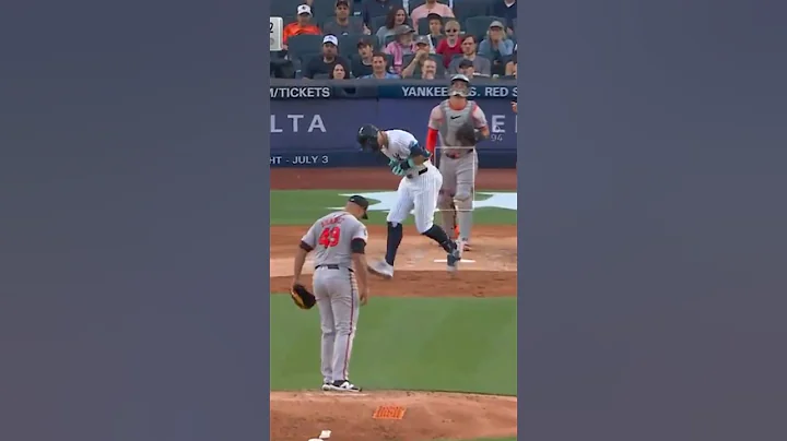 Aaron Judge INJURED! Leaves the game shortly after getting hit by this pitch…