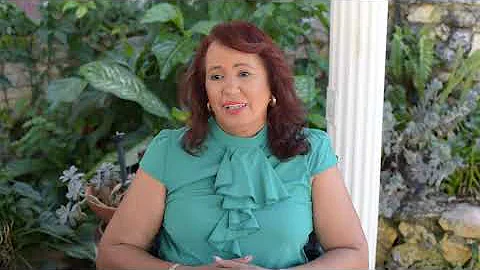 Dr, Carmen M Willis