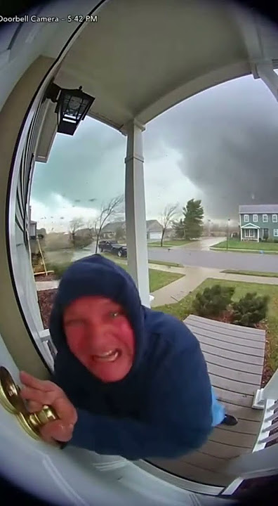Download lagu He Knocked for Help… Then the Tornado Took Him 😳🌪️